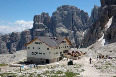 Alta via 2. Italy.